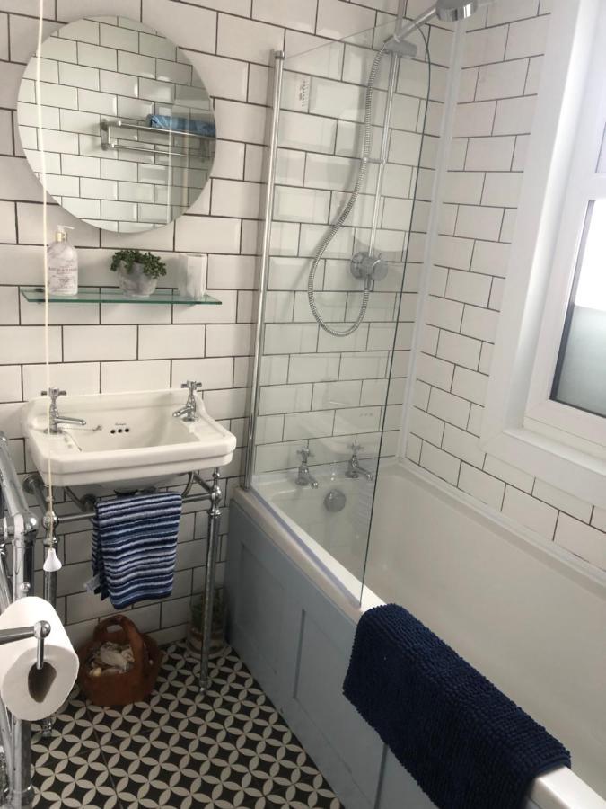 Granby House Holiday Apartments, Apartment 2, In The Old Town, Free On Street Parking Included Скарбъро Екстериор снимка